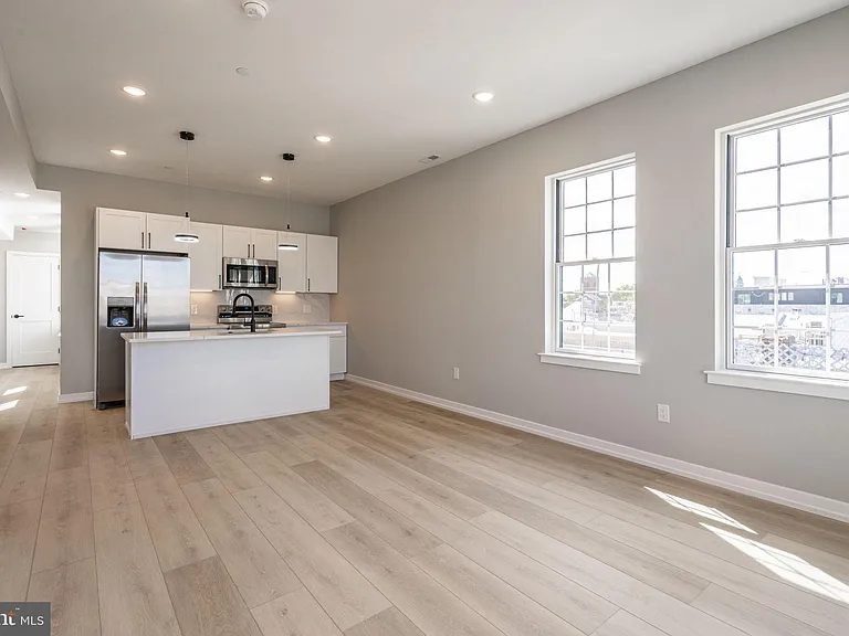 713 S Mildred St #4B — Photo 4