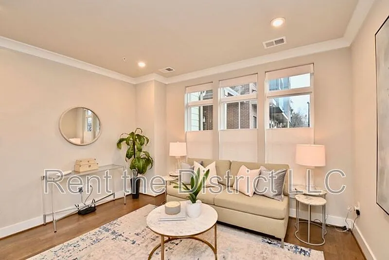 2 bed, 2.5 bath, 1372 sqft, $3,145 — Photo 4