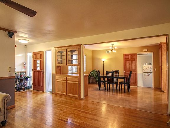 4th image of 521 E Bunny Ave