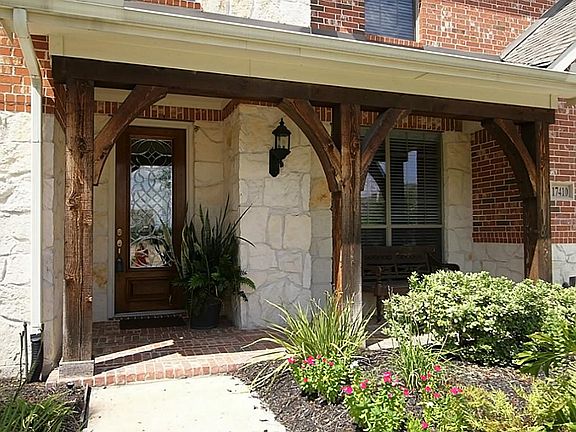 Beautiful 2 story HighlandHome in "The Reserve" in Copper Lakes...Don't miss this one...shows better than a model