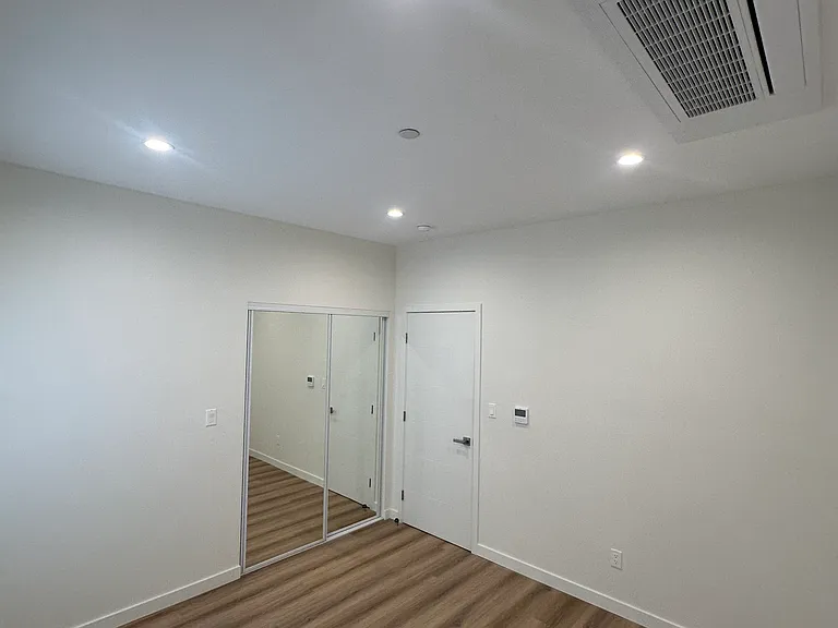 1445 N Maple St #201 — Photo 10