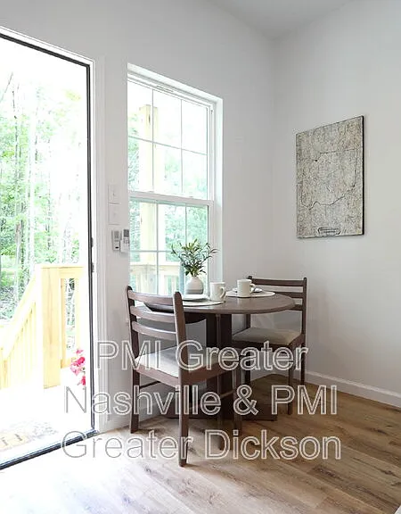 8055 Maple St — Photo 4
