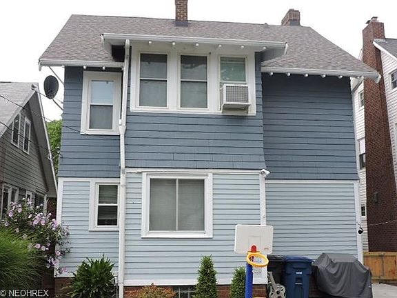 3rd image of 1059 Cliffdale Ave