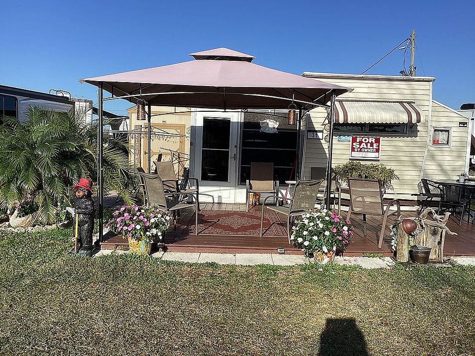 1st image of 31 Lily Dr
