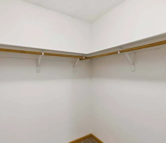 Highland View Apartments — Photo 182