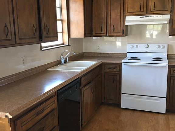 4th image of 1017 N Wells St