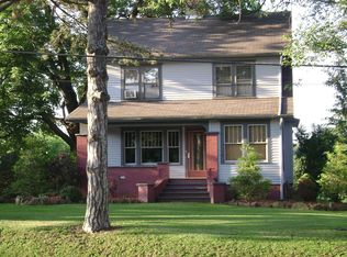 541 E Maple St, Hartville, OH 44632