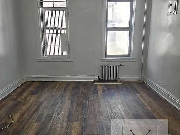 5th image of 735 Walton Ave #E13