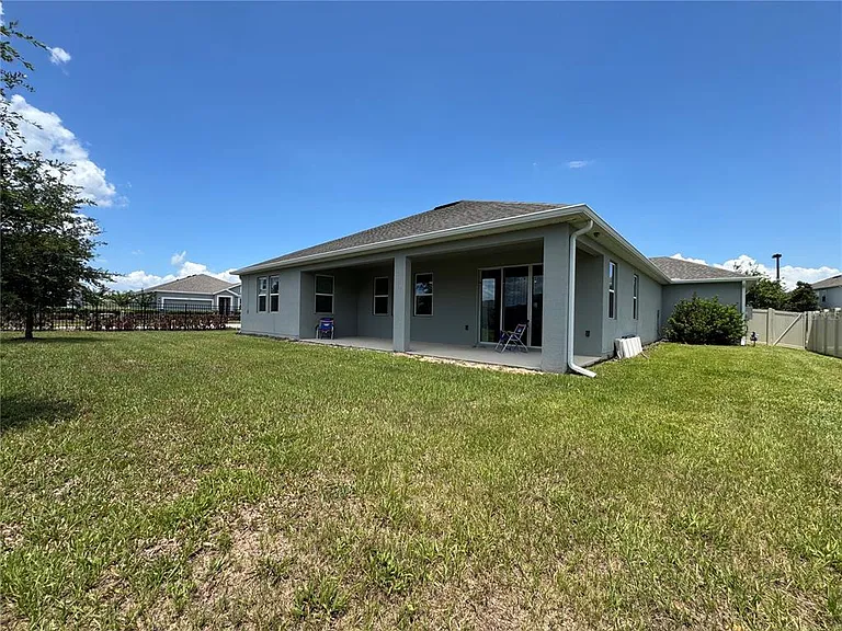715 Blue Citrus Ln — Photo 51