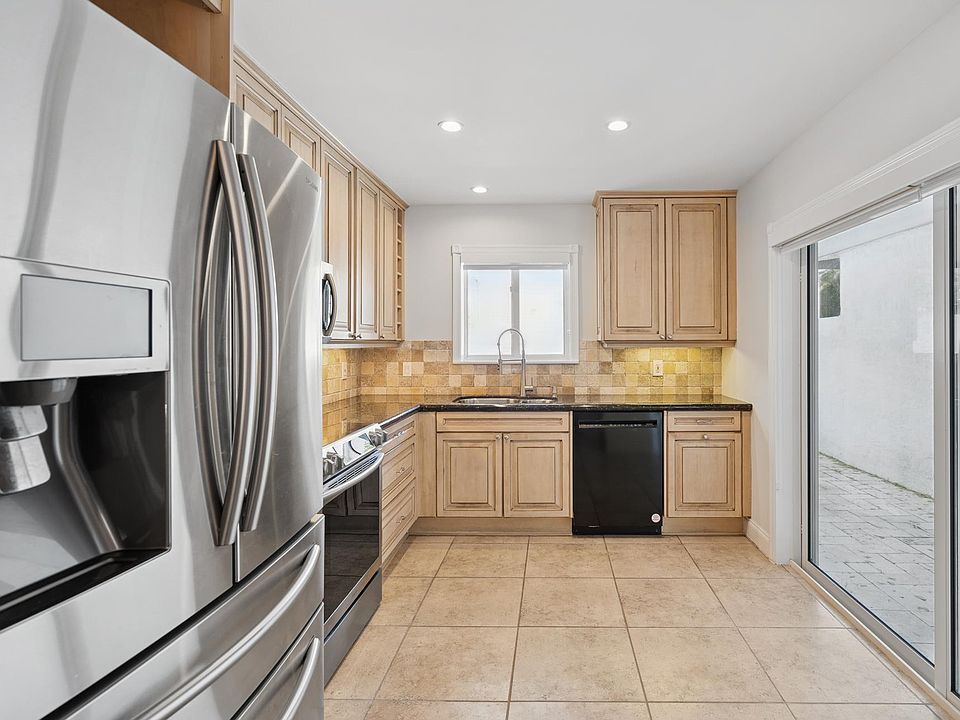 1st image of 2952 Florida Blvd