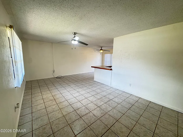 319 Cavanah Dr #B — Photo 2