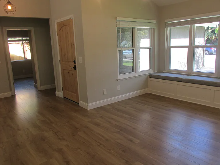 414 Woodbridge St — Photo 5