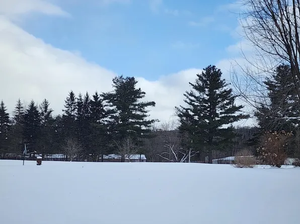 89 Old Village Road, Northumberland, NH 03582