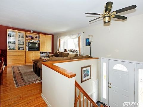2nd image of 739 Lakeside Dr