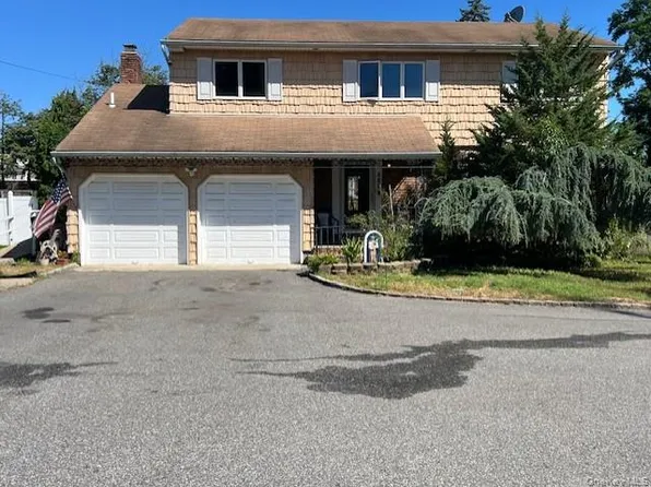 639 Townline Road, Hauppauge, NY 11788