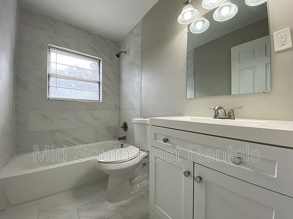 3rd image of 2570 Quail Ave