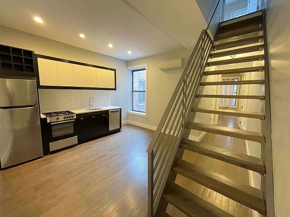 1st image of 162 Woodruff Ave #D4