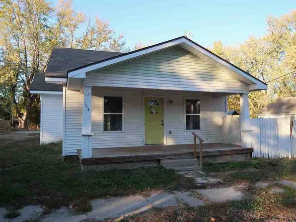 114 W 2nd St, Garden City, MO 64747