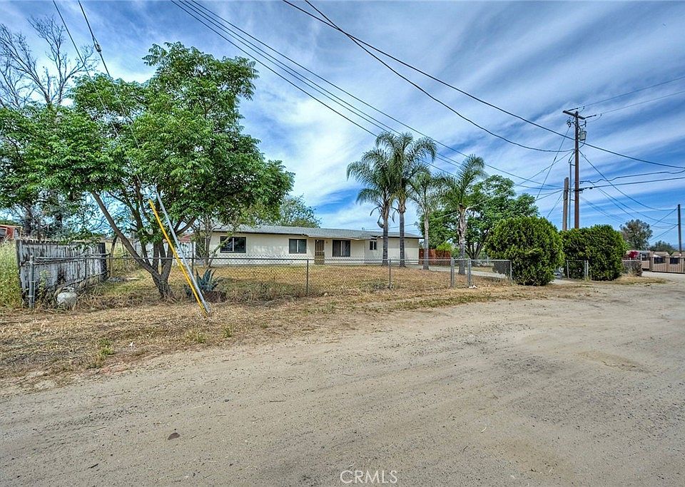 1st image of 1226 Jay Bird Ln