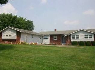 16046 Moellers Rd, Marion, IL 62959