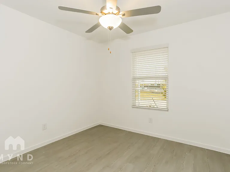 10116 Dalgreen Cir — Photo 15