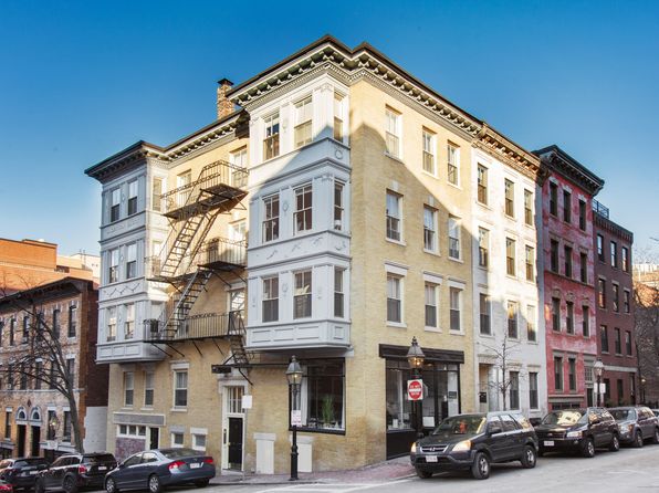 24 Anderson St APT 4