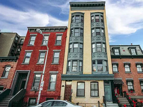 64 Mercer St Photo 1