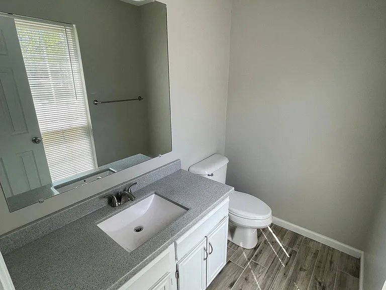 1204 Worthington Heights Blvd — Photo 4