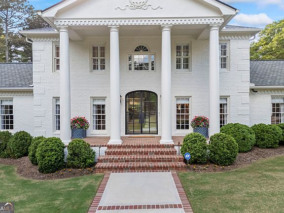 4th image of 1900 Crystal Hills Dr