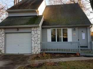 456 Prospect Ave, Middletown, NJ 07748