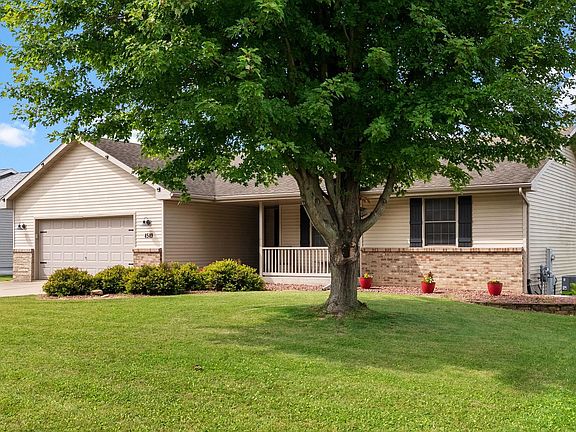 3rd image of 4549 Parkwood Dr