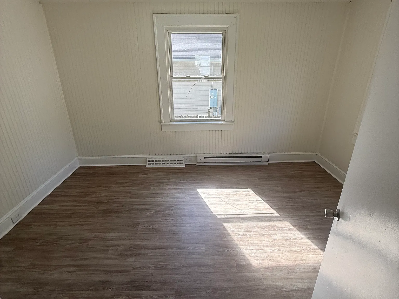 2 bed, 749 sqft, $1,050 — Photo 4