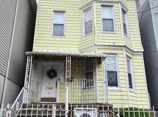 95 Bidwell Ave, Jersey City, NJ 07305