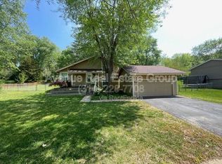 444 Applestone Dr, Ballwin, MO 63021