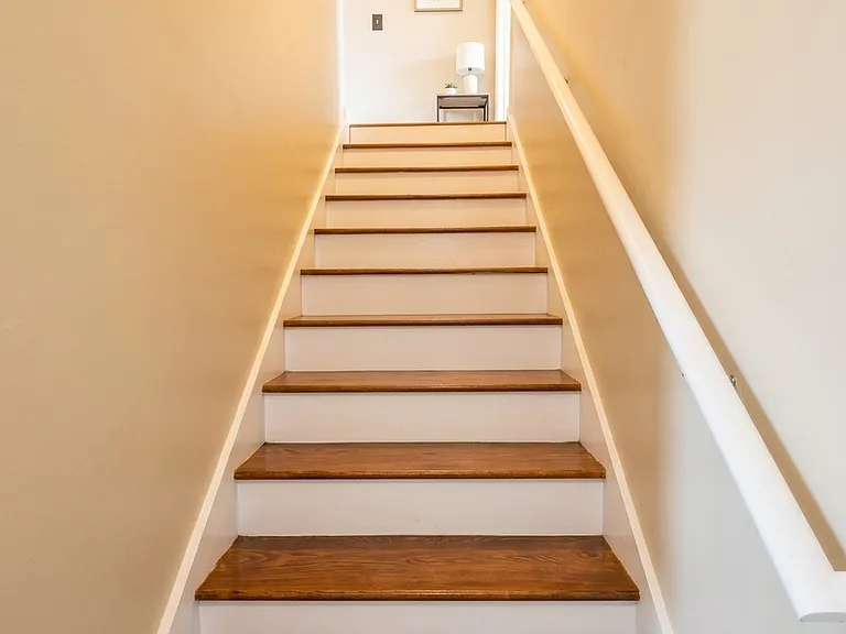 314 Country Club Dr — Photo 6