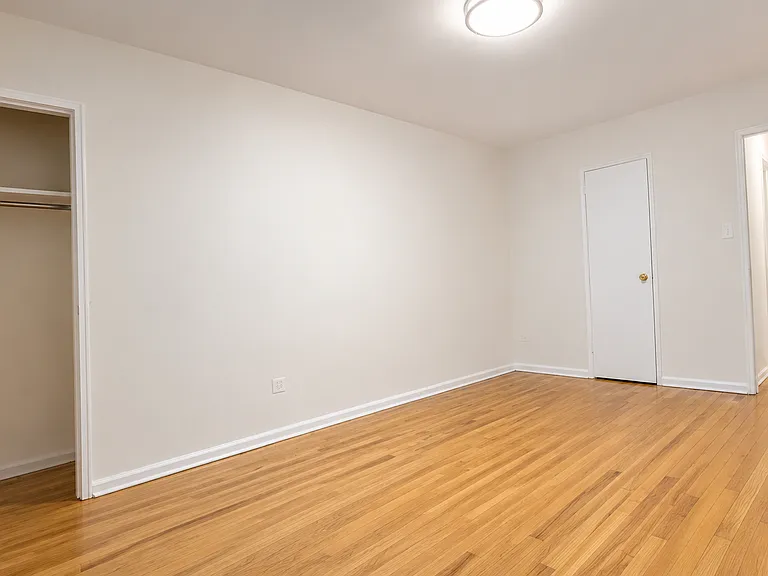 540 Ocean Pkwy #310 — Photo 5