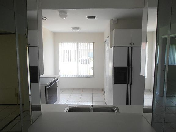4th image of 14722 Wildflower Ln