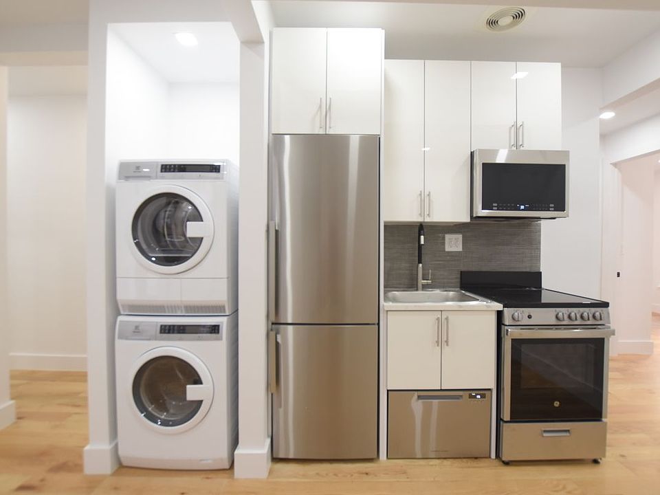 1st image of 247 Mulberry St #7/8