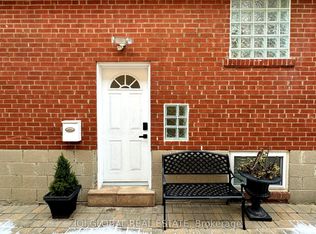 16 Pannahill Rd #BASEMENT, Toronto, ON M3H 4N3