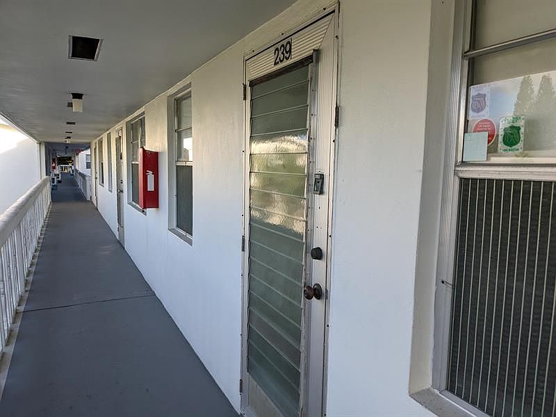 1st image of 239 Sussex L #239