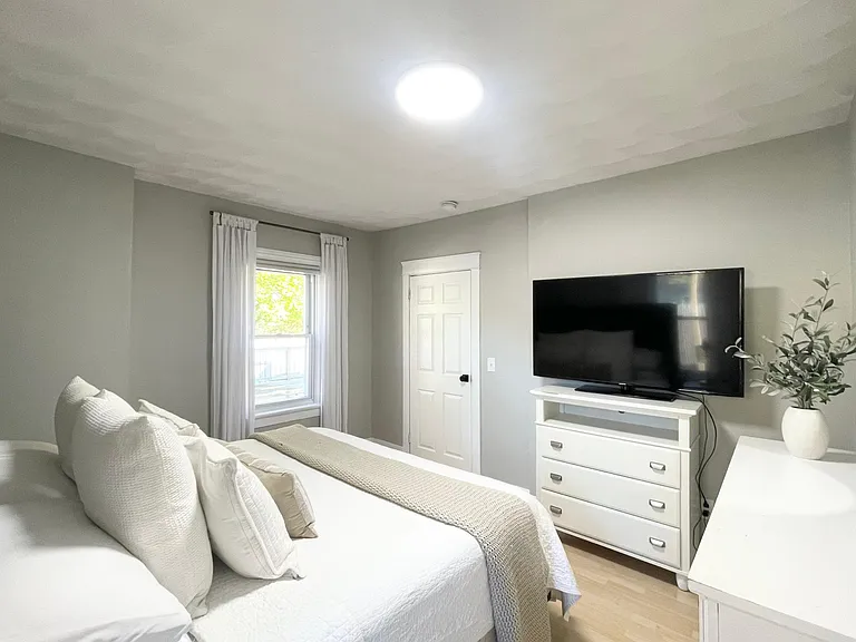 17 Frederick St #1 — Photo 3