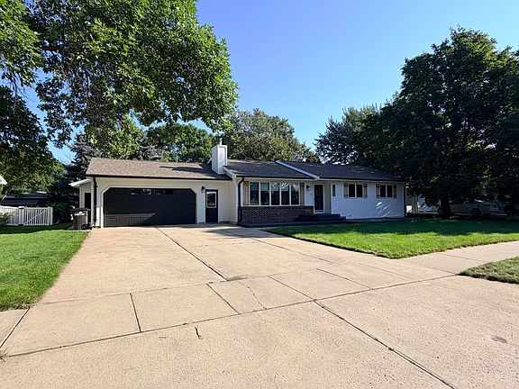 2nd image of 1124 E 11th Ave