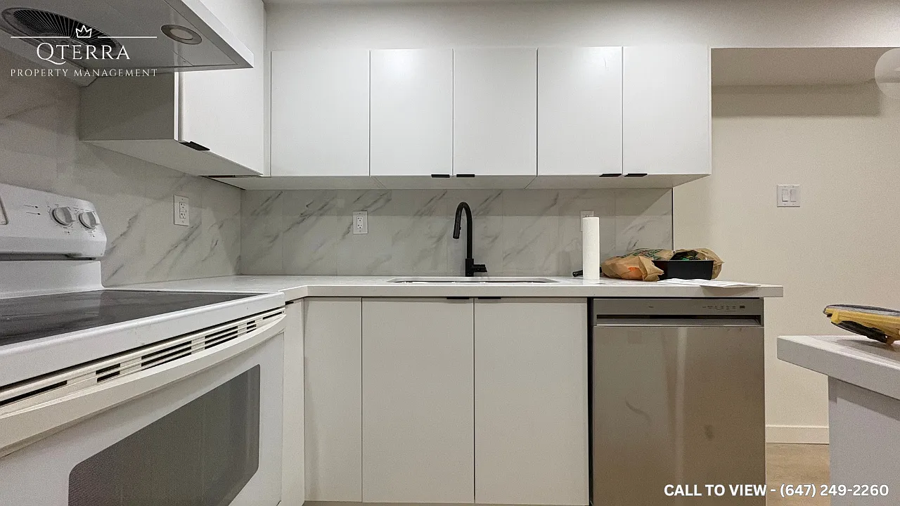 2 bed, 700 sqft, $1,749 — Photo 4