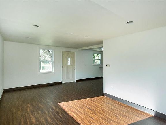 4th image of 510 W Sovers St