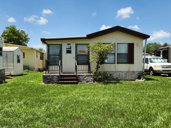 7820 Wire Rd #303, Zephyrhills, FL 33540