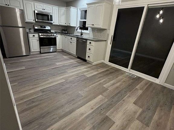 4th image of 313 Linwood Dr