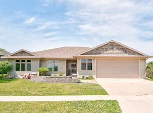 3014 Zenith Ave, Spirit Lake, IA 51360