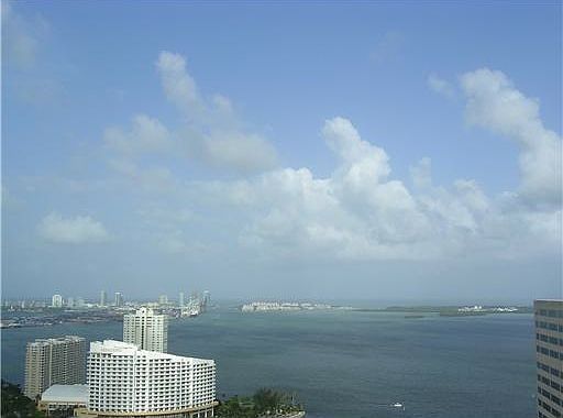 5th image of 951 Brickell Ave APT 3708