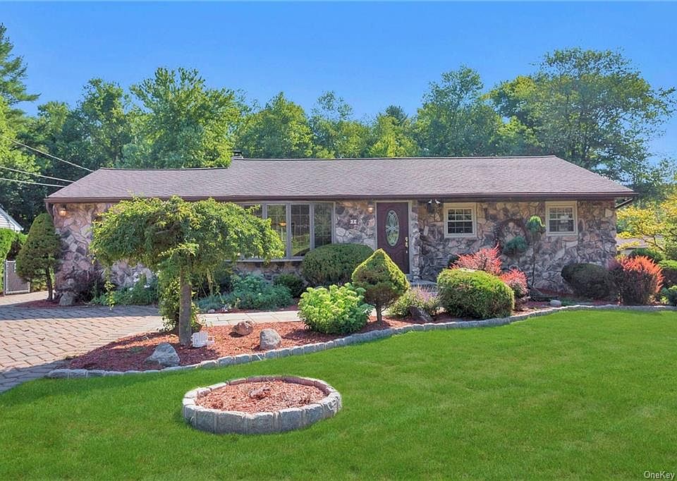 2 Sucich Place, Wappingers Falls, NY 12590 Zillow