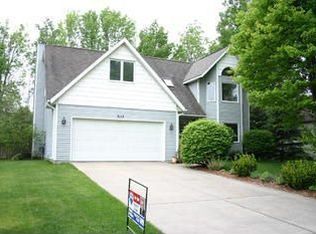 3213 Walden Woods Dr, Midland, MI